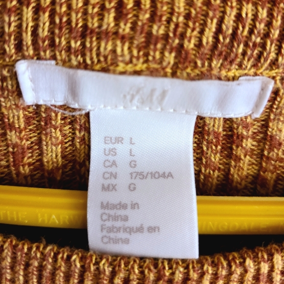 H&M SWEATER ~🎊2XHP🎊 - Picture 3 of 3